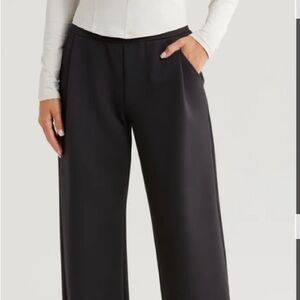 Zella Luxe Wide Leg Pants. .